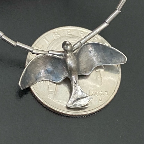 Vintage Native American Zuni Southwestern Liquid Silver Bird Fetish Necklace - Picture 9 of 16